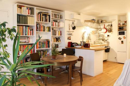 Cosy 47m near Buttes-Chaumont
