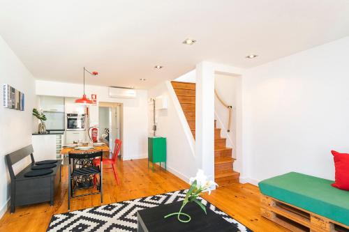 Cosy Alfama Hideout - with rooftop terrace
