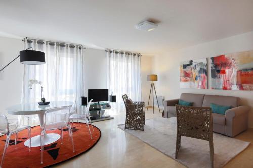 Cosy and large flat in the hypercentre of Avignon Provence - Welkeys