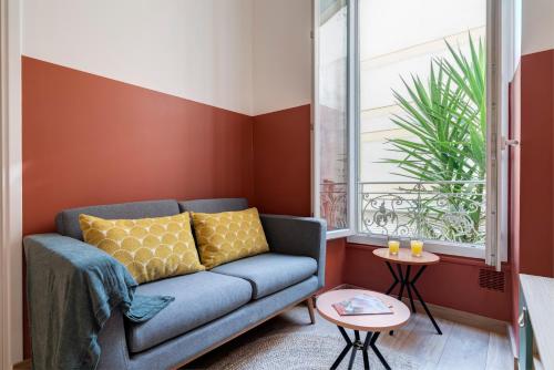 Cosy and Trendy 3 Bedrooms train station and tramway