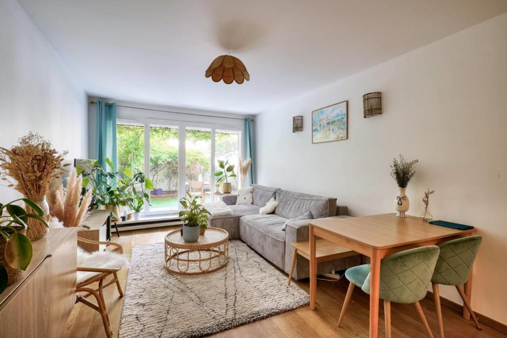 Cosy apartment for 4 with terrace 163 Rue de Charonne, 75011 Paris