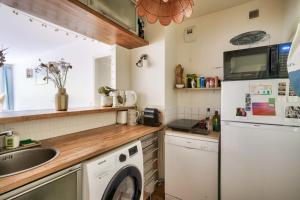 Cosy apartment for 4 with terrace