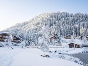 Cosy apartment in Chatel with balcony