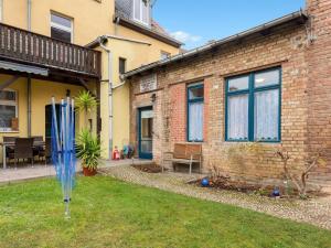 Cosy apartment in Naumburg with fenced garden and terrace