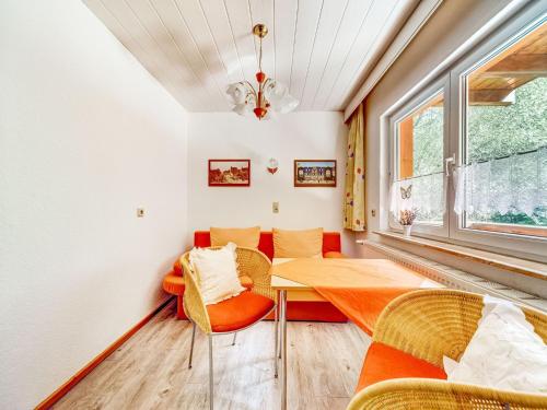 Cosy apartment in the middle of the Thuringian Forest with separate entrance and balcony