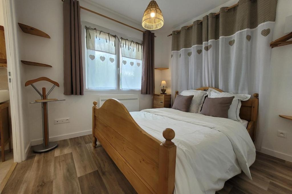 Cosy apartment + secured PARKING