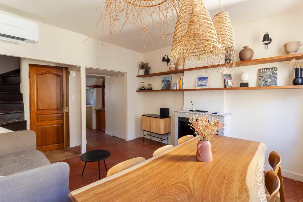Appartement Cosy apartment with balcony - Le Panier 11 rue Montbrion 13002 Marseille