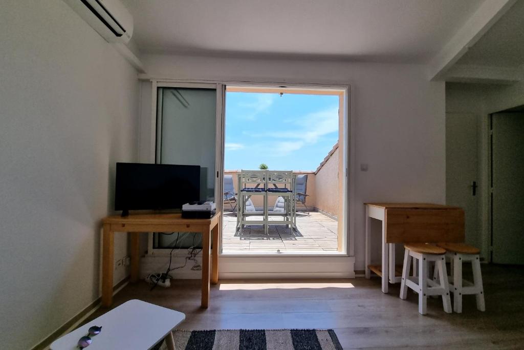Appartement COSY apartment with BEAUTIFUL SEA VIEW Résidence Aigues Marines,  200 Rue Richelieu 83150 Bandol
