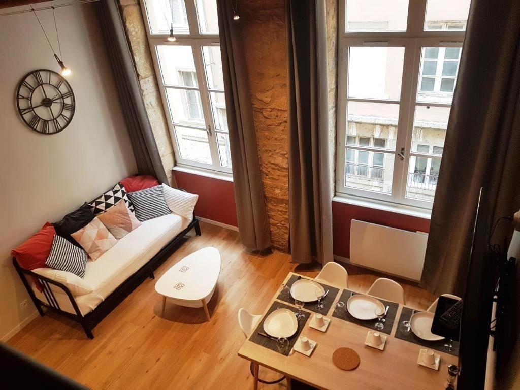 Cosy appartement, dans les pentes de la Croix Rousse 20 Rue Imbert-Colomès, 69001 Lyon