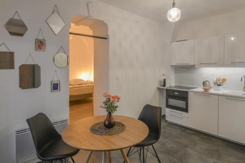 COSY APPARTEMENT EN PLEIN CENTRE-VILLE !!!