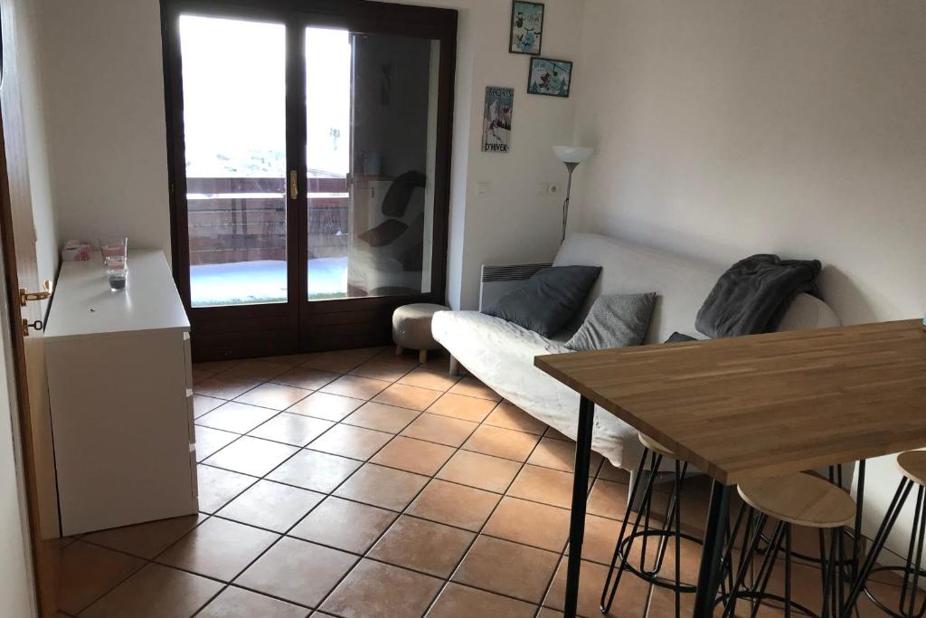Cosy Apt With Terrace In Briançon 8 Av. Baldenberger, 05100 Briançon