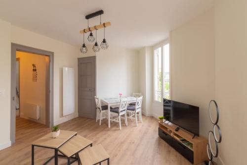 Appartement Cosy avec Patio commun Le Mans france