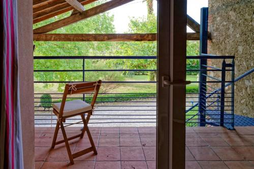 Appartement cosy avec piscine couverte, cadre verdoyant très paisible Labastide-Saint-Georges france