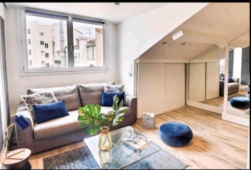 Cosy Cannes-2 mins to beach/short+long stay