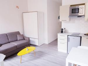 Cosy central studio Nice Rossini large balcony