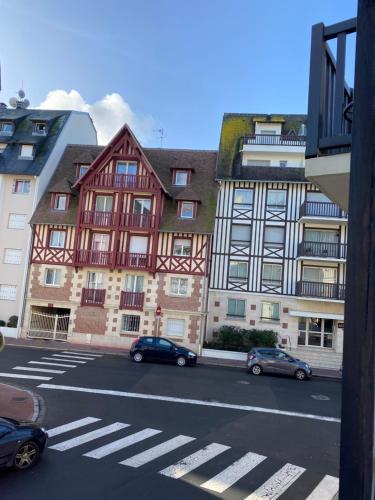 Cosy Deluxe Apartment - Deauville centre