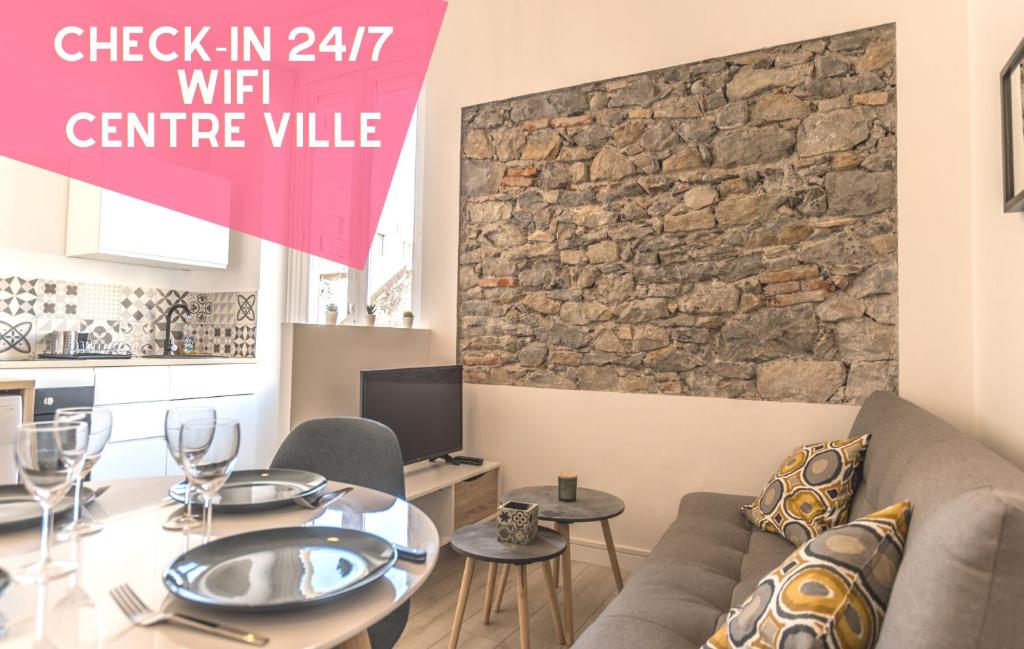 Appartement COSY DEUX PIÈCES SCANDINAVE CENTRE VILLE 6 Cours Jean Jaurès 38000 Grenoble