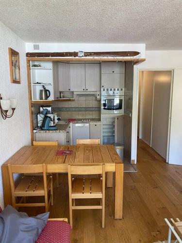 Cosy F2 Val Claret 6 couchages avec jolie vue sud ouest