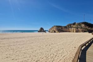 Appartement Cosy flat a few steps away from the beach Avenida das Comunidades Lusíadas Edifício Clube Praia da Rocha 8500-801 Portimão Algarve