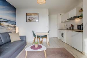 Cosy flat at 100m from the beach and parking