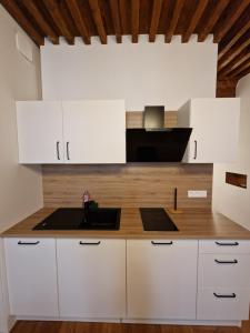 Cosy flat in old town, 2 mins walk to lake