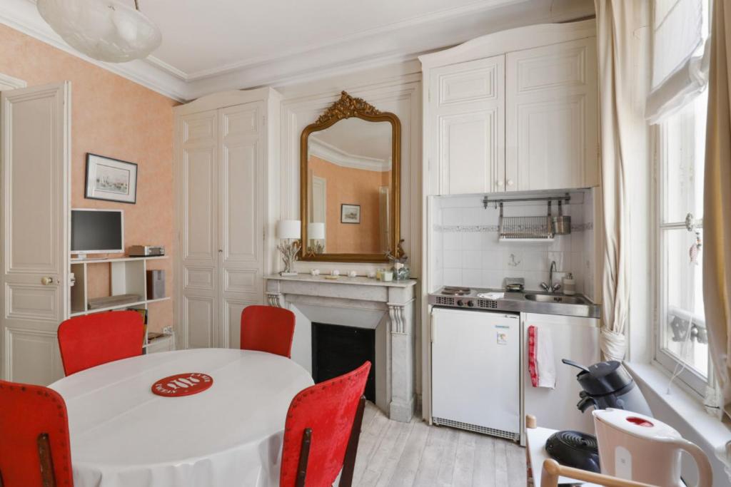 Appartement Cosy flat in Trouville 50m to the beach and the casino - Welkeys 3 impasse de la Plage 14360 Trouville-sur-Mer