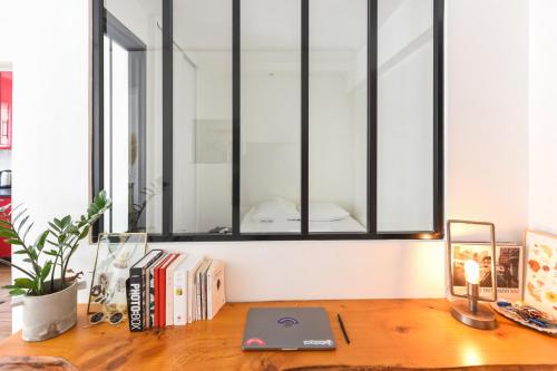 Cosy flat w balcony at the heart of Paris nearby Canal St Martin - Welkeys