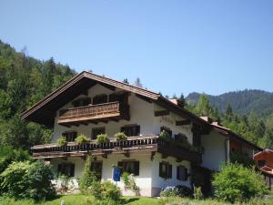 Appartement Cosy little holiday home in Chiemgau balcony sauna and swimming pool  83324 Ruhpolding Bavière