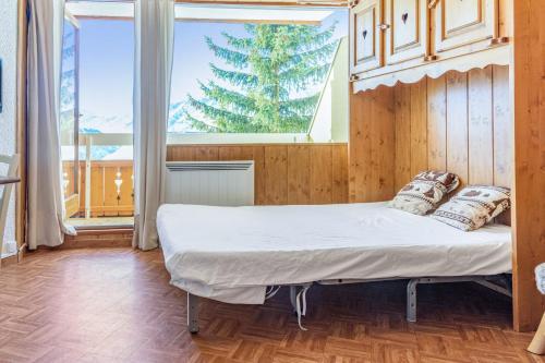 Cosy ski-out studio with balcony in L'Alpe d'Huez - Welkeys