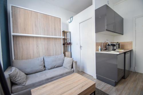 Cosy studio 2 pers tout équipé a 10min du RER C et métro Ligne 7