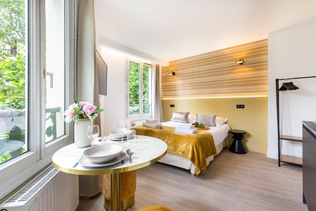 Appartement Cosy Studio - Parc des expositions Tour Eiffel 5 243 rue saint charles 75015 Paris