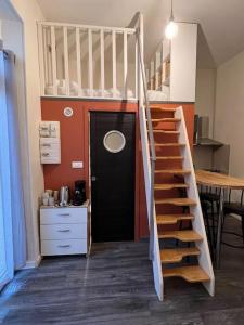 Appartement Cosy studio wifi et terrasse 6 Rue Maleville 24000 Périgueux Aquitaine