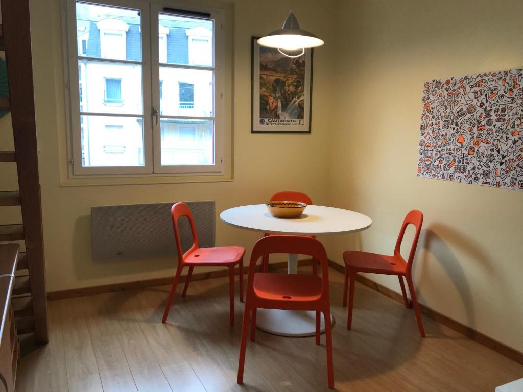 Appartement Cosy T2 mezzanine pour 4 personnes 23 Rue Richelieu 65110 Cauterets