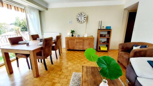 Cosy White, 2 Ch + balcon & parking