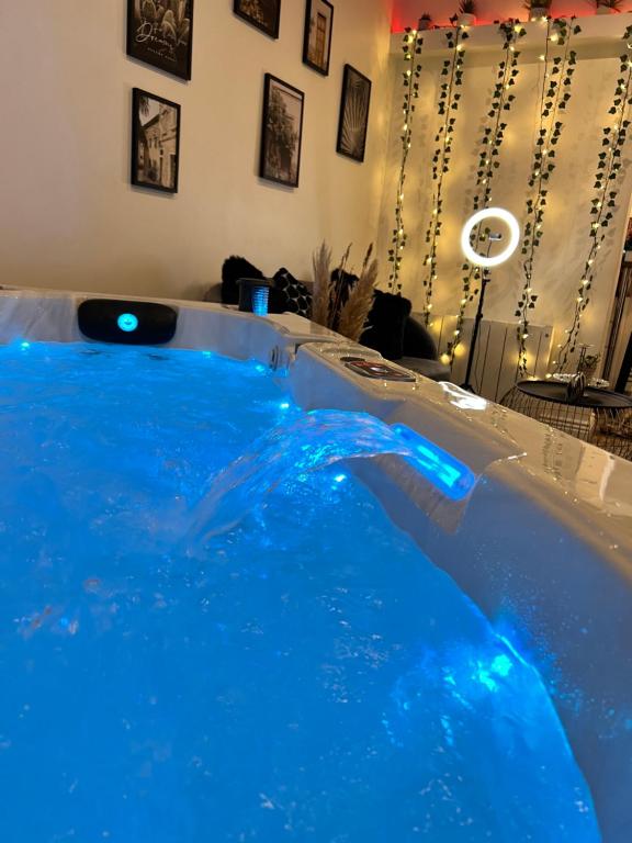 COSYFULL Rouen centre JACUZZI Rue du Renard 55, 76000 Rouen