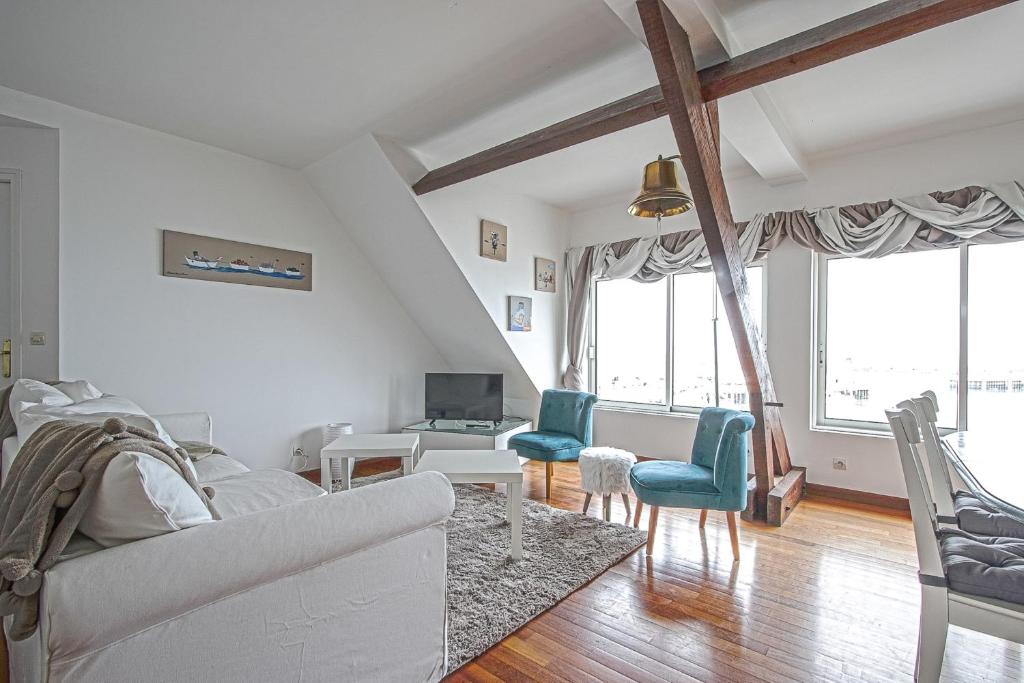 Appartement Côté cottage beautiful view to the harbor ! 3 QUAI LETOURNEUR 14520 PORT EN BESSIN 14400 Étreham