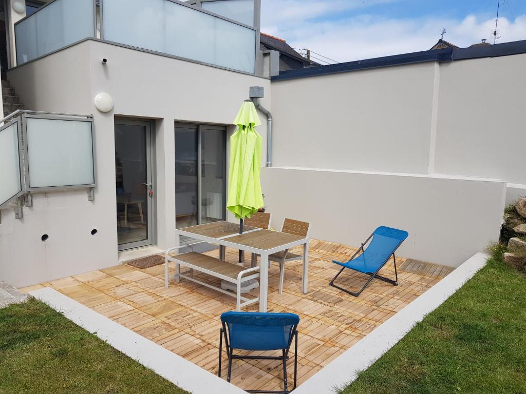 Appartement COTE JARDIN - CANCALE - GITE STANDING - PROCHE CENTRE ET PORT RDC 32 Rue Pierre et Marie Curie 35260 Cancale