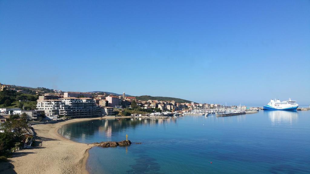 Appartement côté plage 5 Route de la Corniche 20110 Propriano