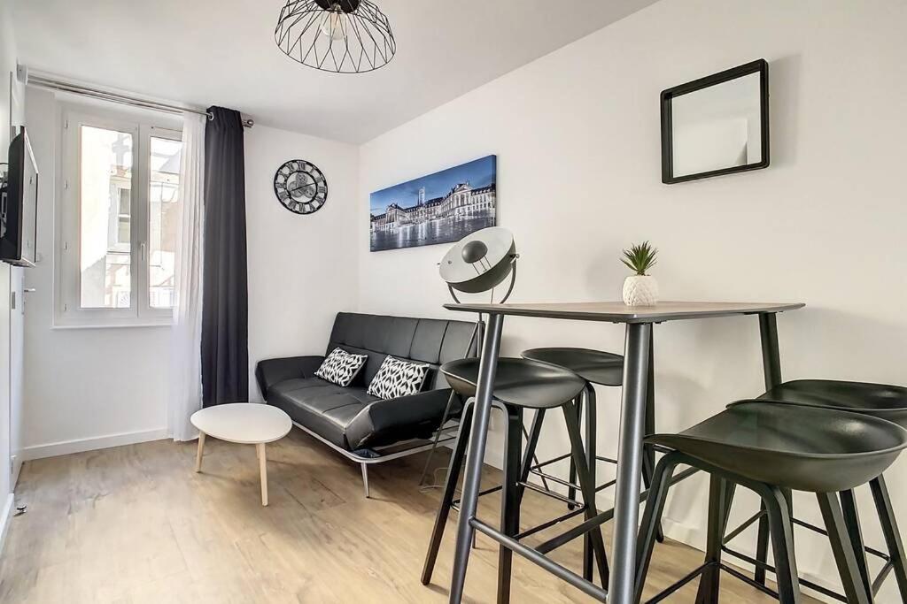 Appartement Côté Terrasse en plein cœur de ville 46 Rue du Bourg 21000 Dijon