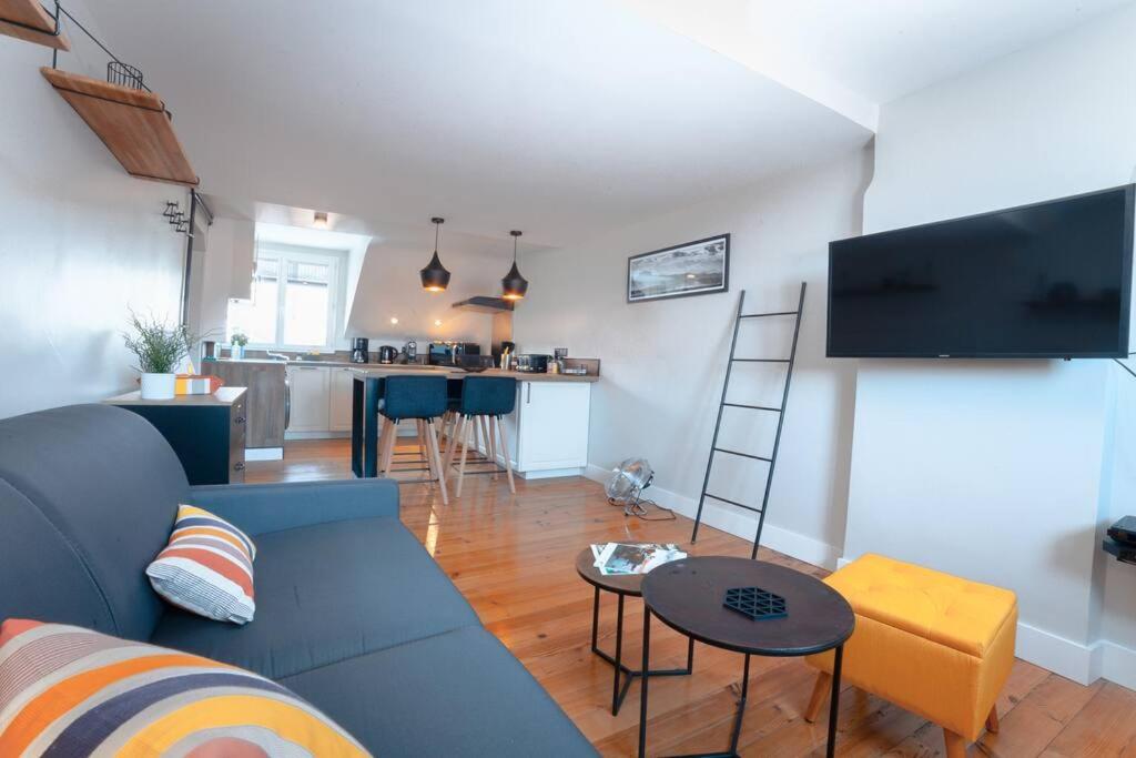 Appartement Coup de Cœur assuré pour ce T2 rénové Hyper centre 21 Rue Gambetta 64200 Biarritz