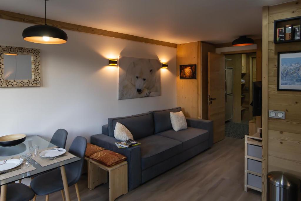 Appartement Courchevel 1550 - SUPERBE appartement SKIS AUX PIEDS ! Route des Brigues 73120 Courchevel