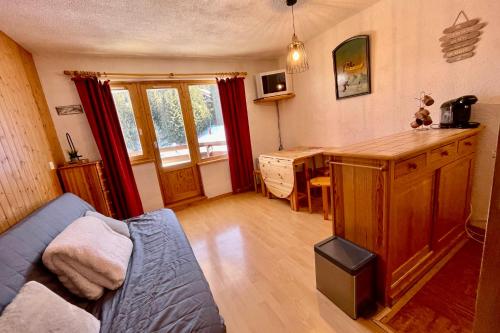 Courchevel La Tania - apartment at the foot of the slopes