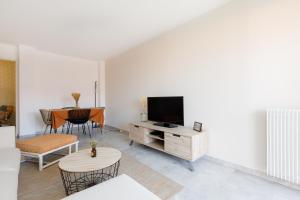 COZY 1 BEDROOM IN THE HEART OF CANNES