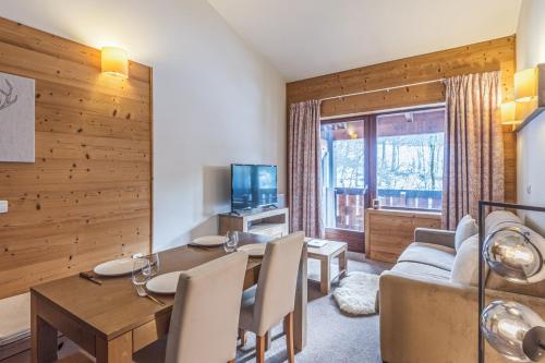 Cozy 2-bedroom with balcony nearby Megève center Welkeys