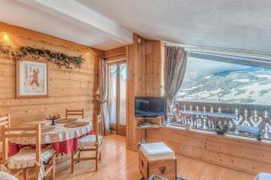 Cozy 2-bedroom with terrace overlooking the valley of Megève Welkeys
