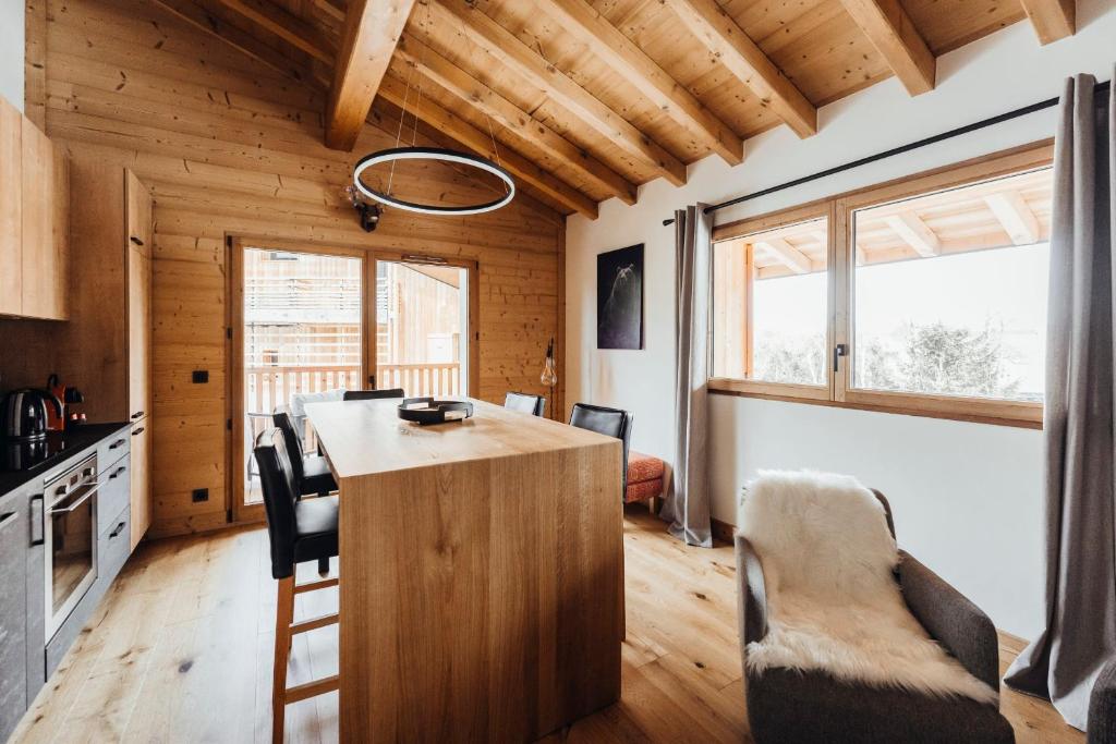 Appartement Cozy and chic apartment new charming comfortable 120 route de sur le Meu 74120 Megève