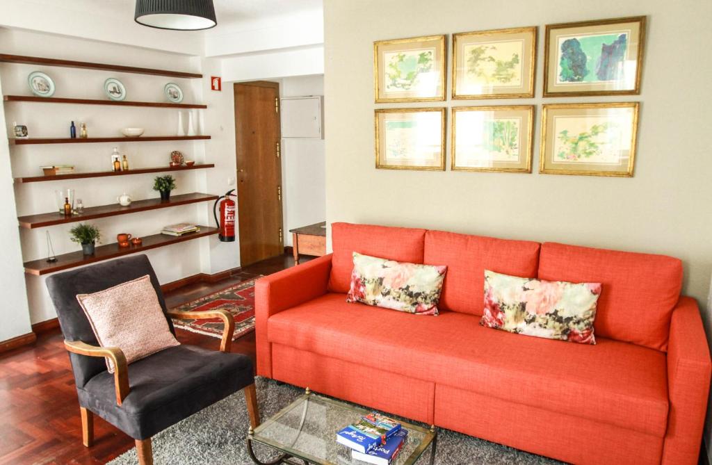 Cozy and Spacious apartment in Graça, Lisbon 1170-279 Lisbonne