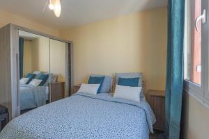 Cozy and spacious with balcony and view over Seine