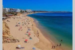 Cozy ap renovado 1ª linha de Praia - Armação Pêra