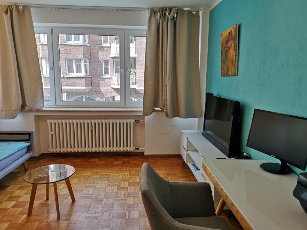 Appartement Cozy Apartment am Chlodwigplatz Merowingerstraße 50677 Cologne